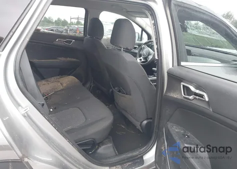 2023 Kia Sportage Lx z USA, uszkodzony, nr VIN KNDPUCAF2P7039181